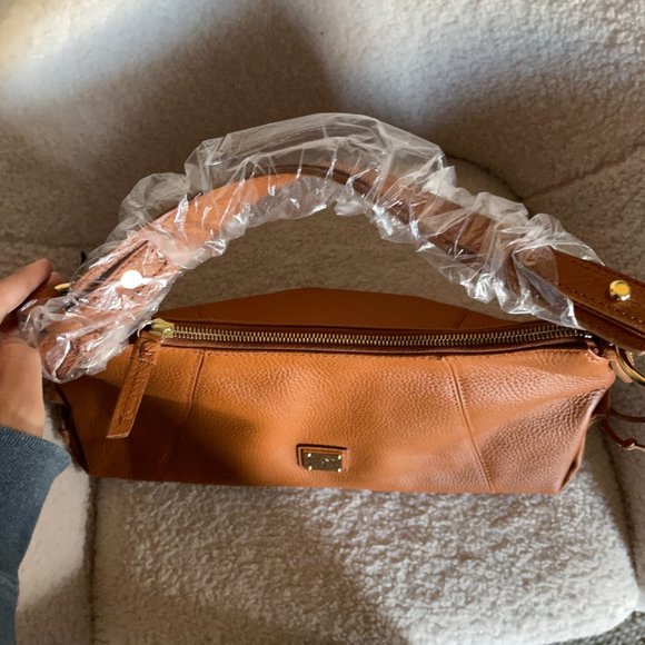 Dooney & Bourke Medium East/West Slouch Camel NWT - Picture 10 of 10